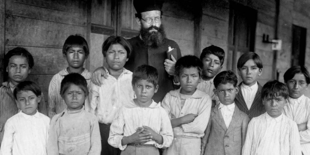 Exterminad a todos los salvajes