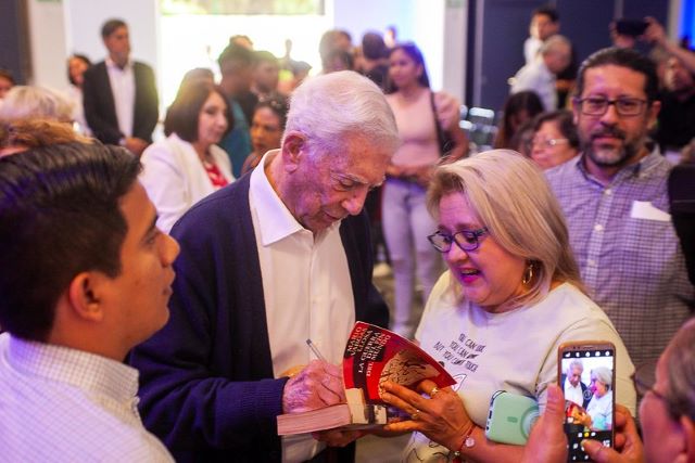 Bienal Mario Vargas Llosa