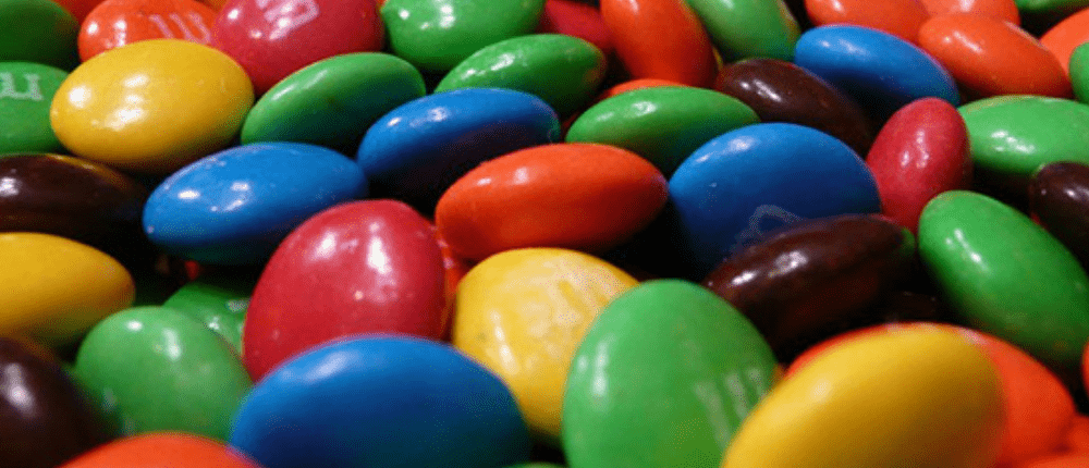 colorante rojo denominado número 3